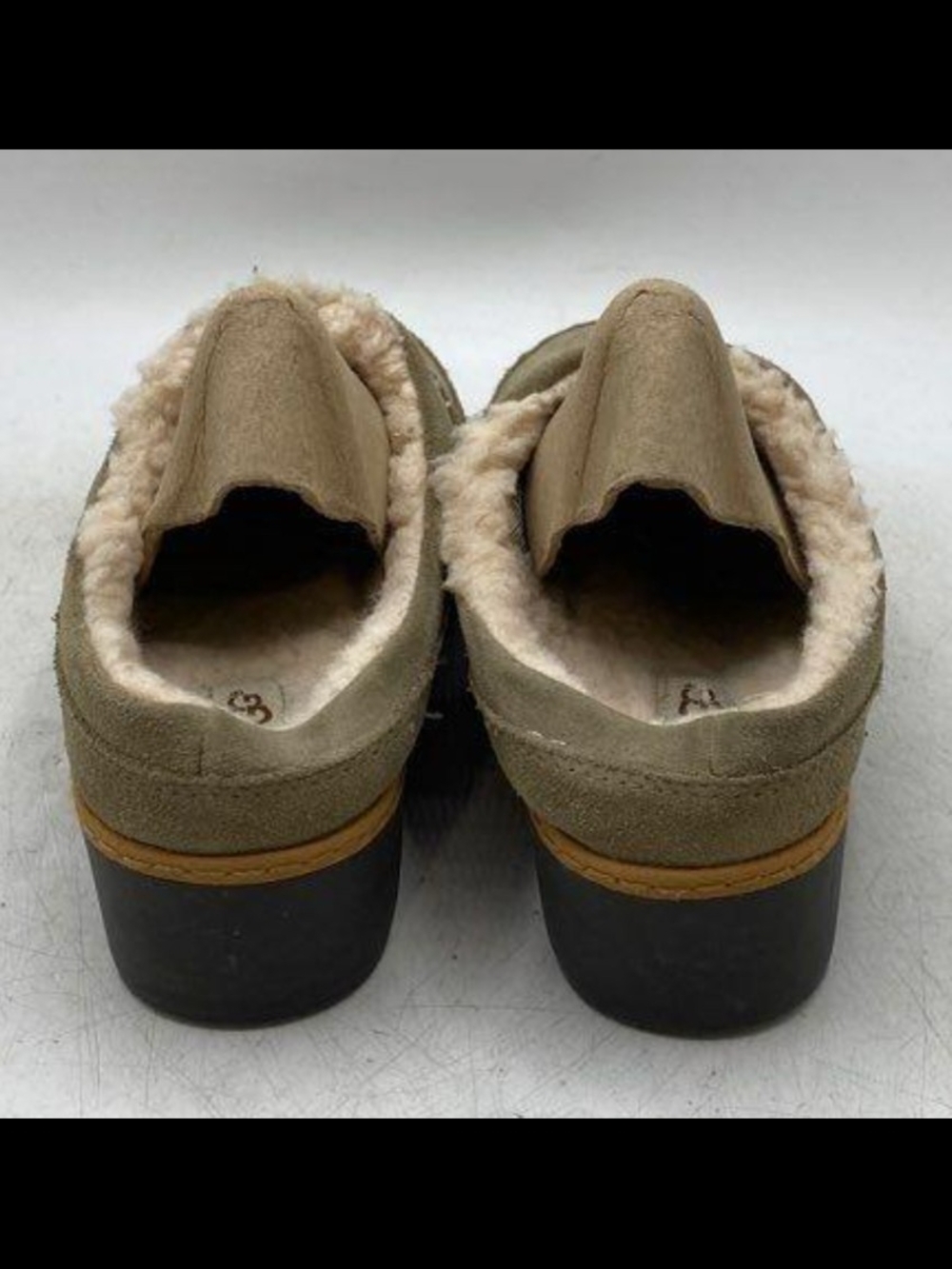 UGG Women's Lynwood Clog Slip-On Mule - Olive Size 8 Used Exc - Picture 5 of 9